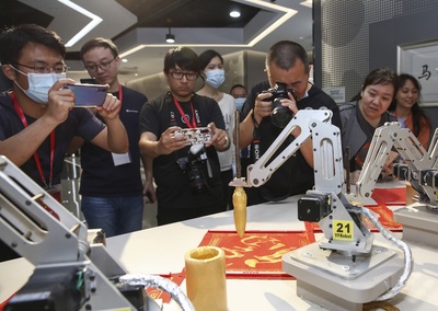 珠三角制造業(yè)數(shù)字化轉(zhuǎn)型提速，產(chǎn)業(yè)集群優(yōu)勢(shì)賦能新材料研發(fā)